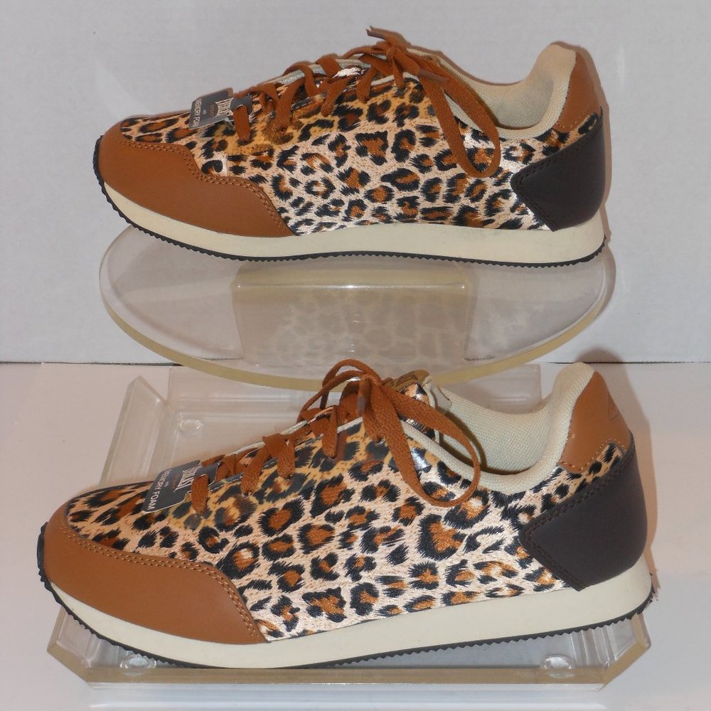 EVERLAST MEMORY FOAM LACE UP SHOES SIZE 9 MEDIUM